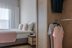 1 bedroom, WiFi, bed sheets
