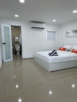 Premium Room | Free minibar, iron/ironing board, free WiFi