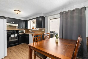 Microwave, oven, stovetop, coffee/tea maker