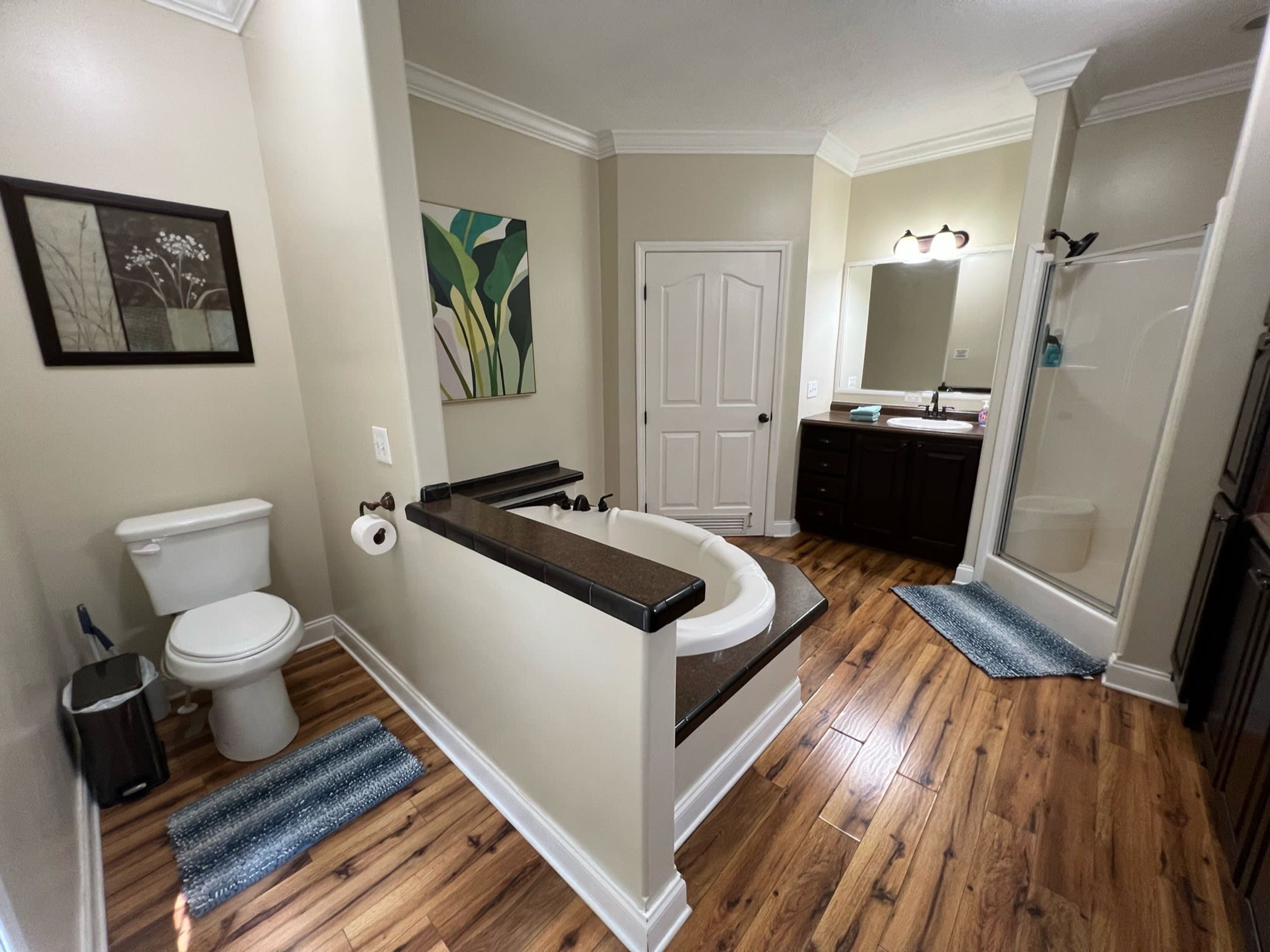 Hus | 4 soverom, skrivebord, strykejern/-brett og internett