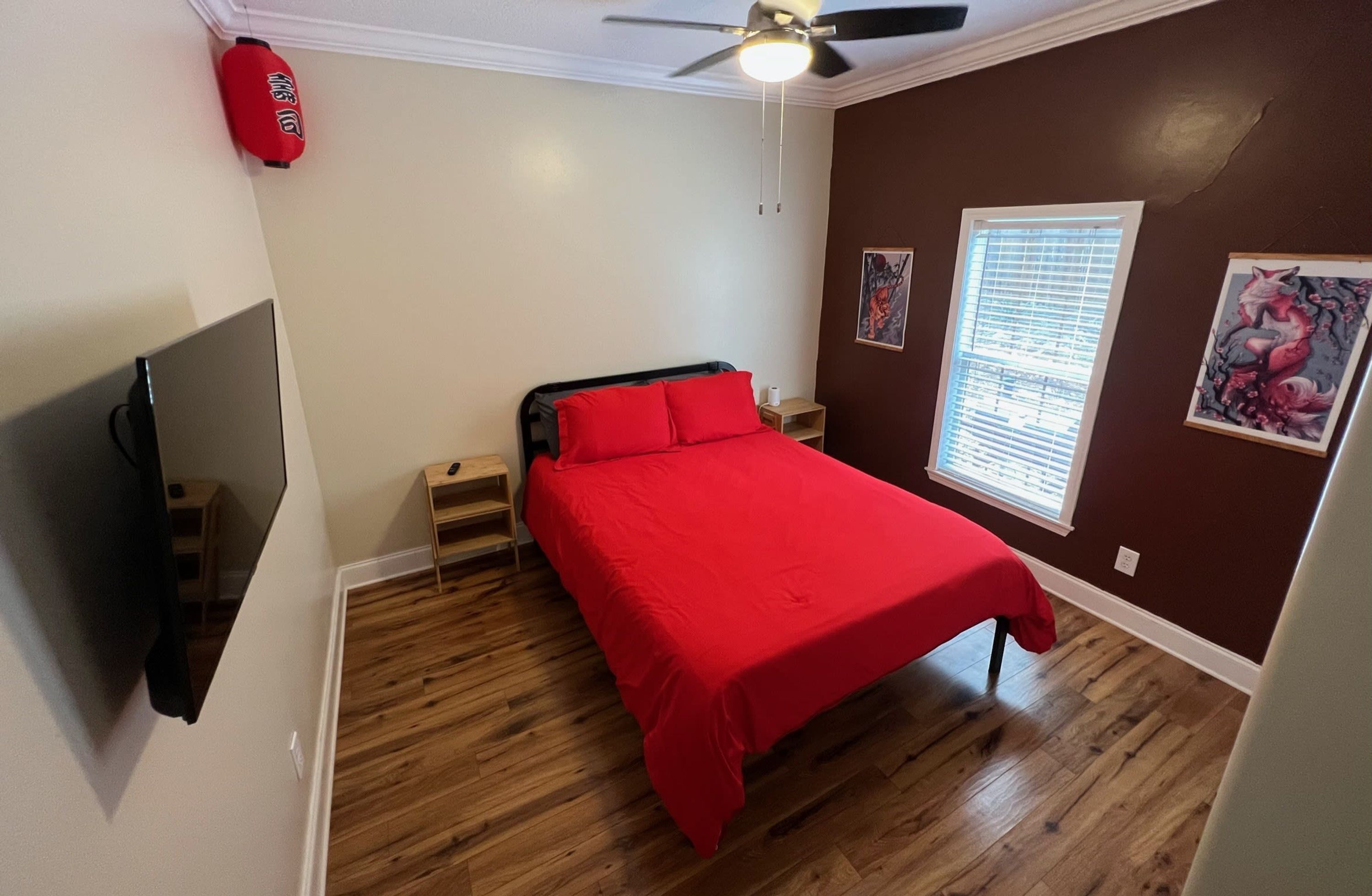 Hus | 4 soverom, skrivebord, strykejern/-brett og internett