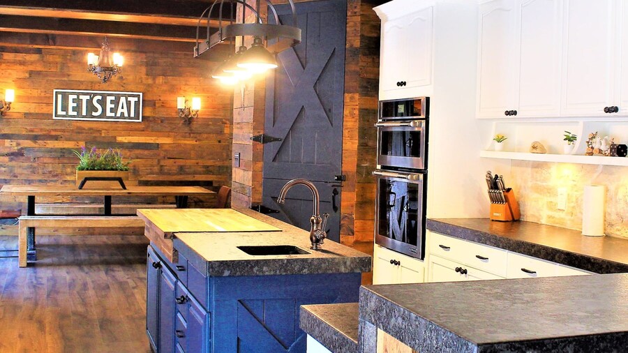 The Rustic Inn- Family Friendly Near Fiesta Texas