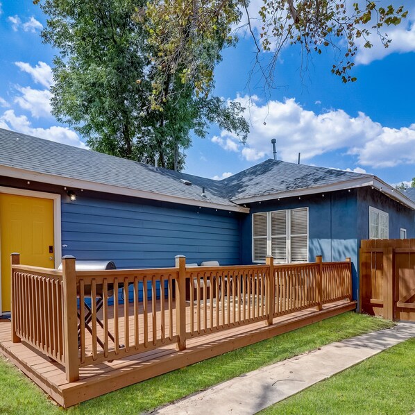 Exterior - The Retro Retreat - Close to Downtown Fort Sam (San Antonio)