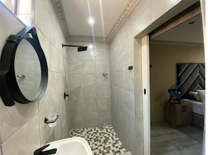 Shower - Arcon Accommodation 6 #1
 (Johannesburg)