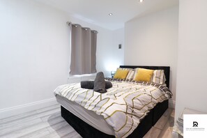 House | 3 bedrooms, iron/ironing board, free WiFi, bed sheets - 3-bed House in London Near the O2 Arena & Excel (London)