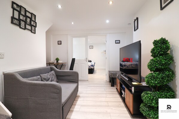 House | Living area - 3-bed House in London Near the O2 Arena & Excel (London)