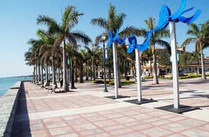 8 عدّة غرف نوم ومكواة/لوح كي وخدمة الإنترنت