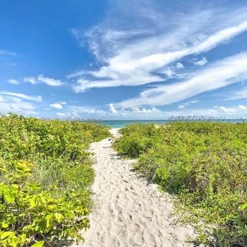 8BD Ft Pierce Beach Getaway - Great for Family Group