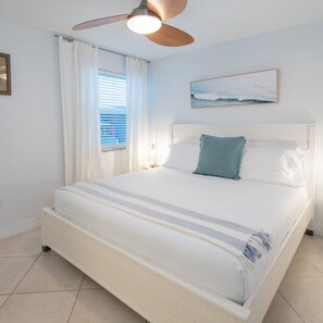 House - Secluded Beachfront Vibes Surf Pet Friendly (Fort Pierce)