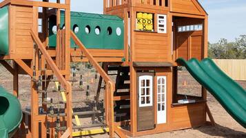 House | 4 bedrooms, Internet