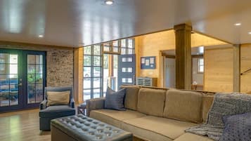4 habitaciones, escritorio y acceso a internet