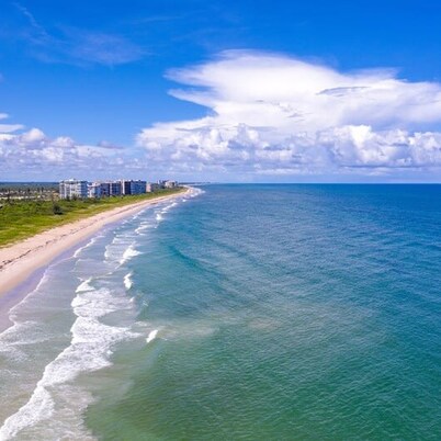 Sandy Shores 2BR Beach Getaway and Surf Spot