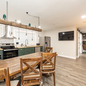 Apartment | 8 bedrooms, Internet - 8BD Grand Canyon Ranch - Sleeps 22 (Williams)