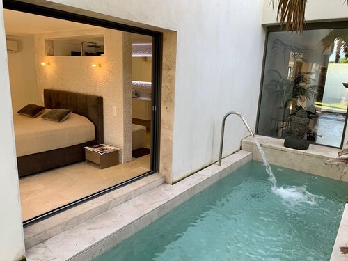 Suite Prestige Dans une Villa Luxueuse Avec Tout Confort et Services