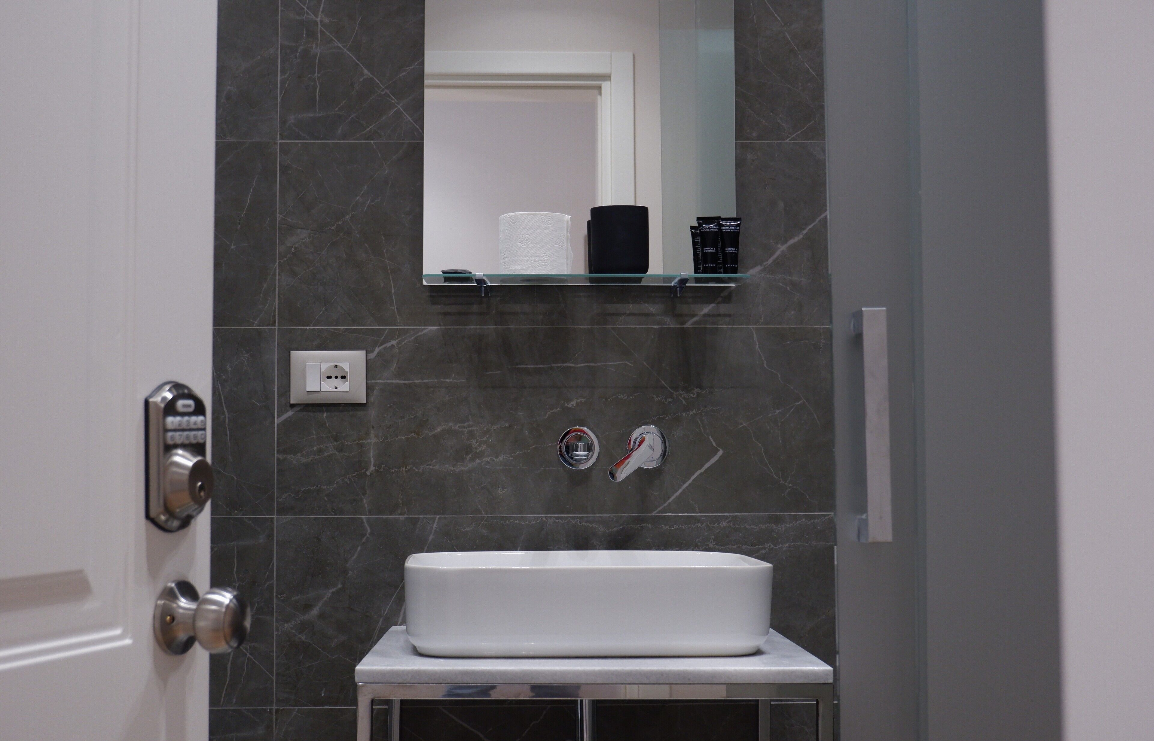 Photo - Enzo rooms & apartment Blloku