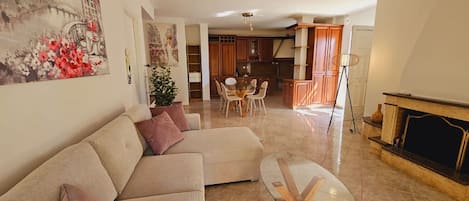 Apartment | Living area