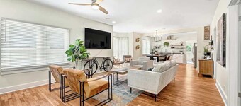 Decca's Uptown Oasis