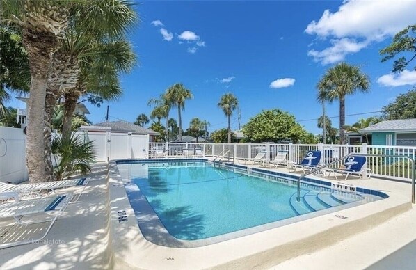 Outdoor pool, a heated pool