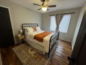 3 Schlafzimmer, Bügeleisen/Bügelbrett, Reisekinderbett, WLAN