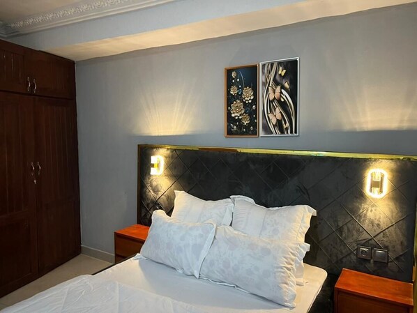 Comfort Apartment | 2 bedrooms, down comforters, individually decorated
