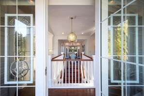 Interior - Luxury coastal home pool/spa, 0.2 mi to beach & 1 block downtown AMI Pine Ave (Anna Maria)