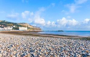 Beach - Gardd y Llys Luxurious Retreat with amazing views (Rhos on Sea)