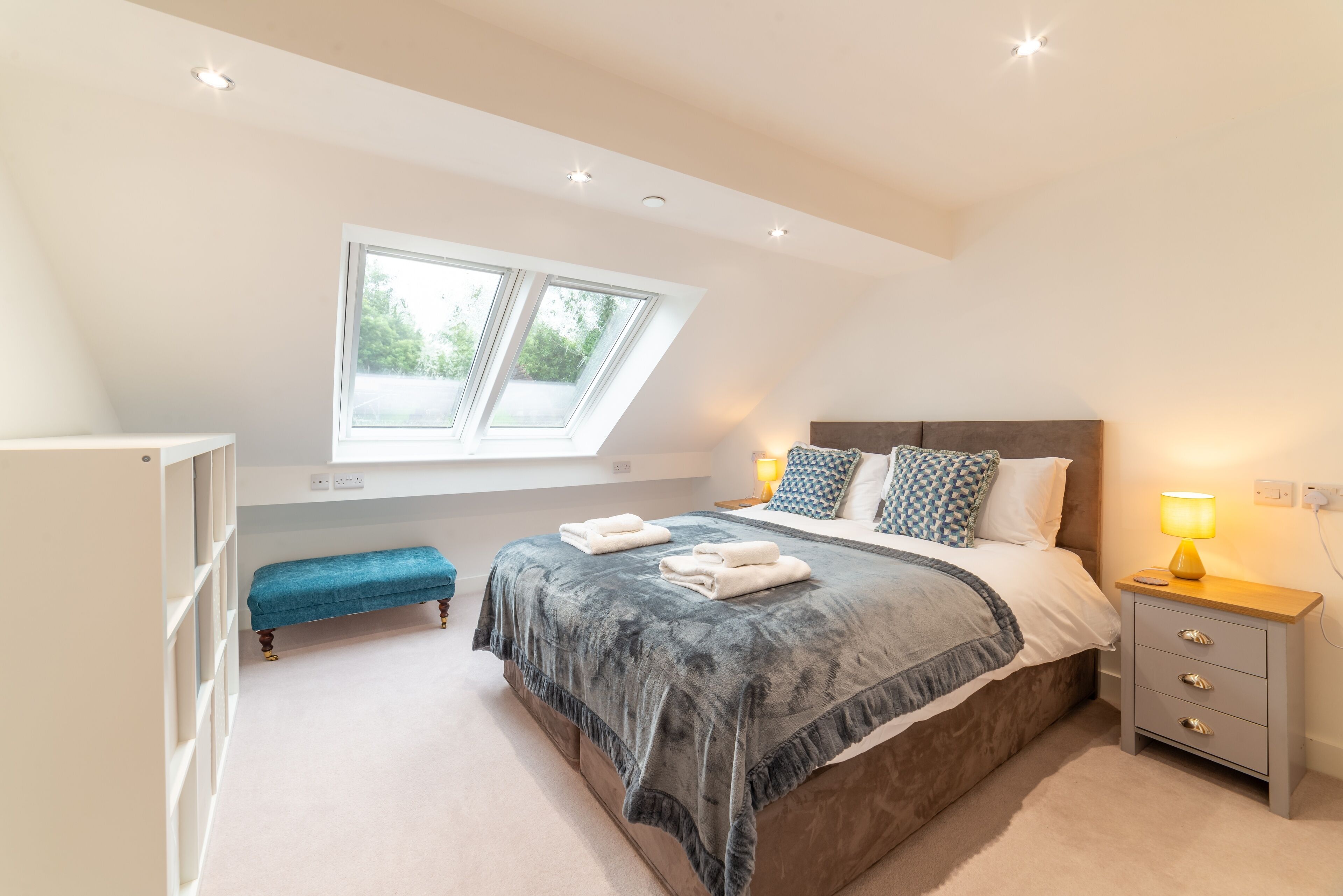 4 bedrooms, iron/ironing board, travel cot, Internet