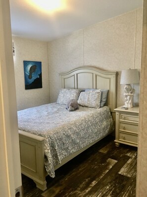 4 chambres, fer et planche à repasser, Wi-Fi, draps fournis
