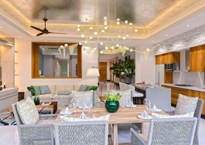 Habitación ejecutiva doble, vistas al valle | Servicio de comidas en la habitación
