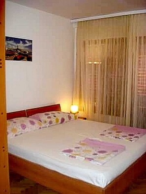 1 chambre, Wi-Fi gratuit, draps fournis