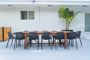 Outdoor dining