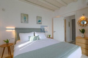 Villa | 5 bedrooms, free WiFi, bed sheets - True Luxury and Calm Environment Combined (Mykonos)