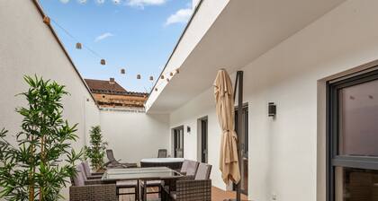 MT Living - private Terasse - Whirlpool