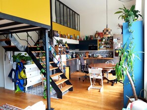 Dining - 2 Bedroom Apartment in Bagnolet (Bagnolet)