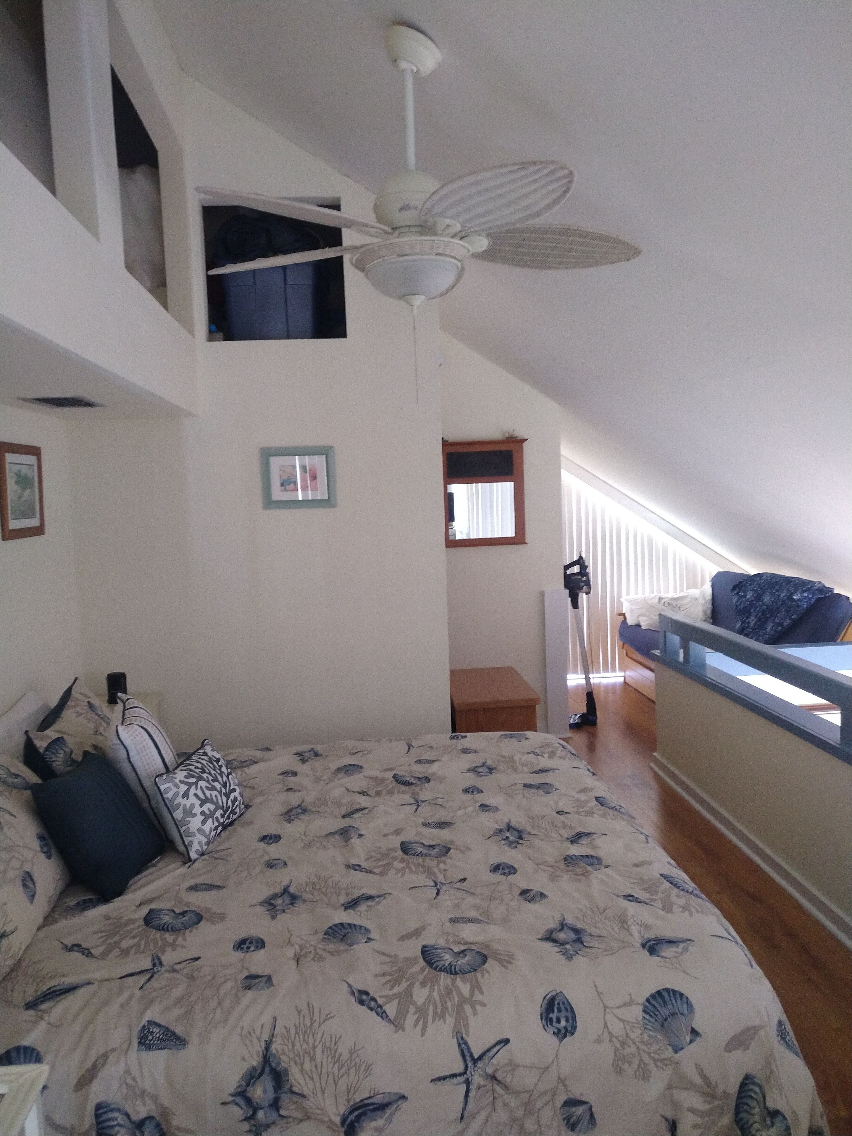 Gorgeous getaway tucked in Eco Village of Sawgrass Landing in Crystal River, Fl.