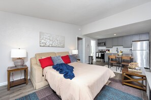 1 多间卧室、熨斗/熨衣板、免费 WiFi、床单