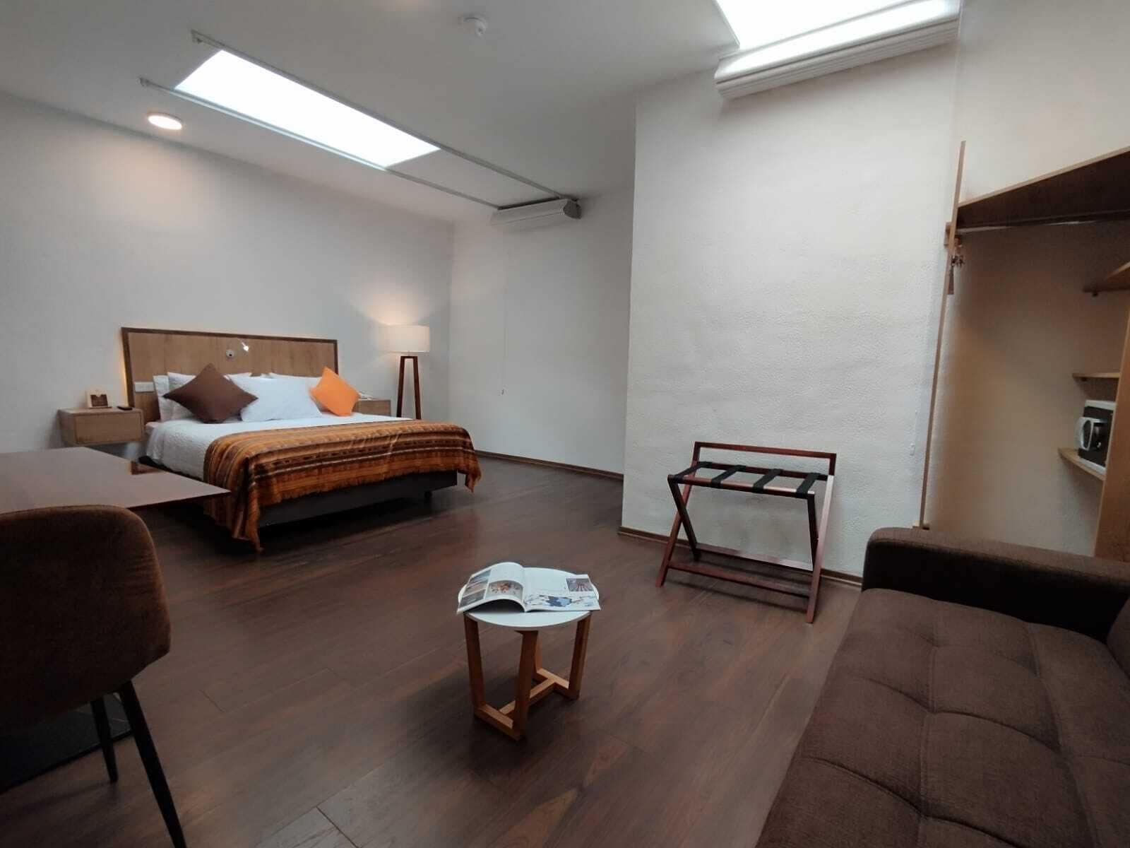 スタンダード スタジオスイート | 高級寝具、羽毛の掛け布団、セレクト コンフォート製ベッド、セーフティボックス (室内)