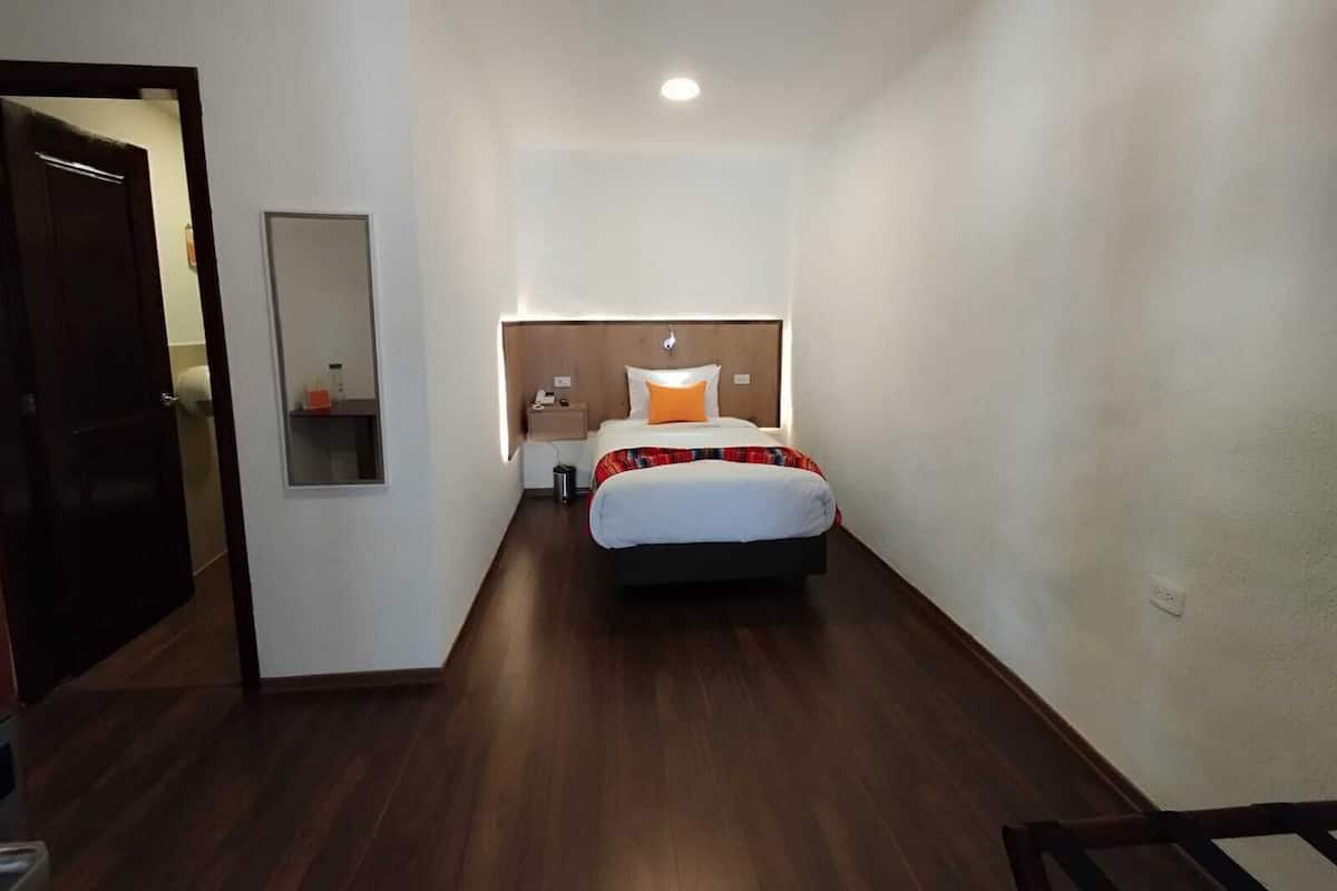 標準單人房 | 高級寢具、羽絨被、Select Comfort 床墊、房內夾萬