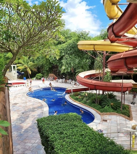 Suite no Hotel Golden Dolphin Grand