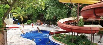 Suite no Hotel Golden Dolphin Grand