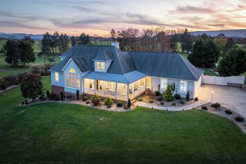 Perfect getaway amidst the Blue Ridge Mountains and Shenandoah Valley.