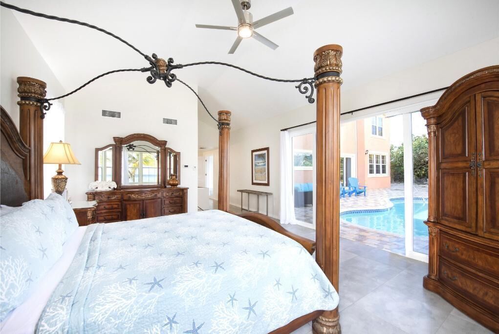 5 bedrooms, iron/ironing board, travel crib, free WiFi