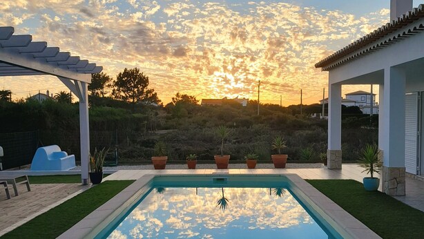 Pool - Villa Sonho do Mar - Villa with Saltwater Pool (Vale da Telha)