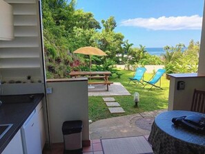 屋外ダイニングエリア