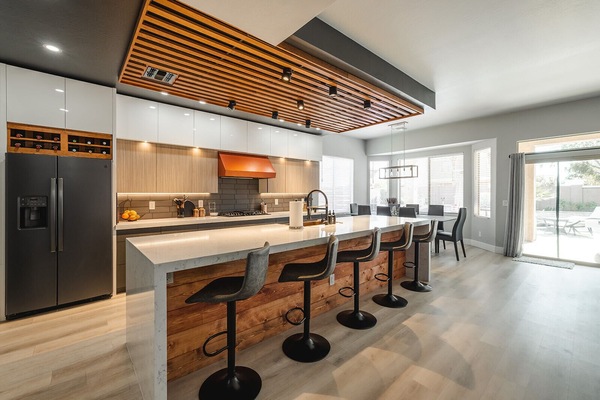 KĂŒhlschrank, Mikrowelle, Ofen, Herdplatte