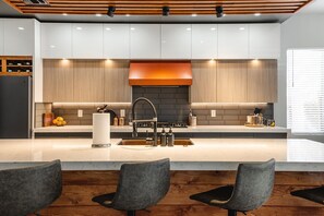 Fridge, microwave, oven, stovetop - Modern Luxury! Only 10 min. to AZ Athletic Grounds & A+ Dining Shopping! (Mesa)