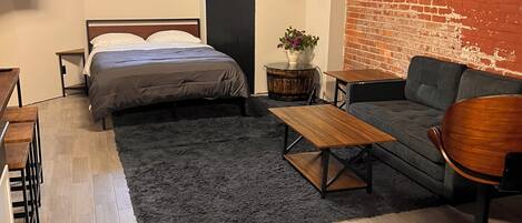 1 chambre, coffres-forts dans les chambres, fer et planche à repasser