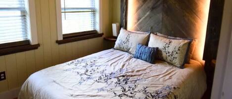 2 多间卧室、办公桌、免费 WiFi、床单