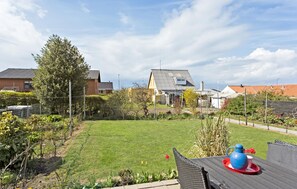 Outdoor dining - Lovely home in Bagenkop with WiFi (Bagenkop)