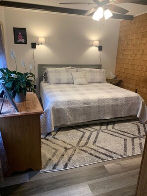 2 dormitorios, tabla de planchar con plancha, wifi gratis y ropa de cama